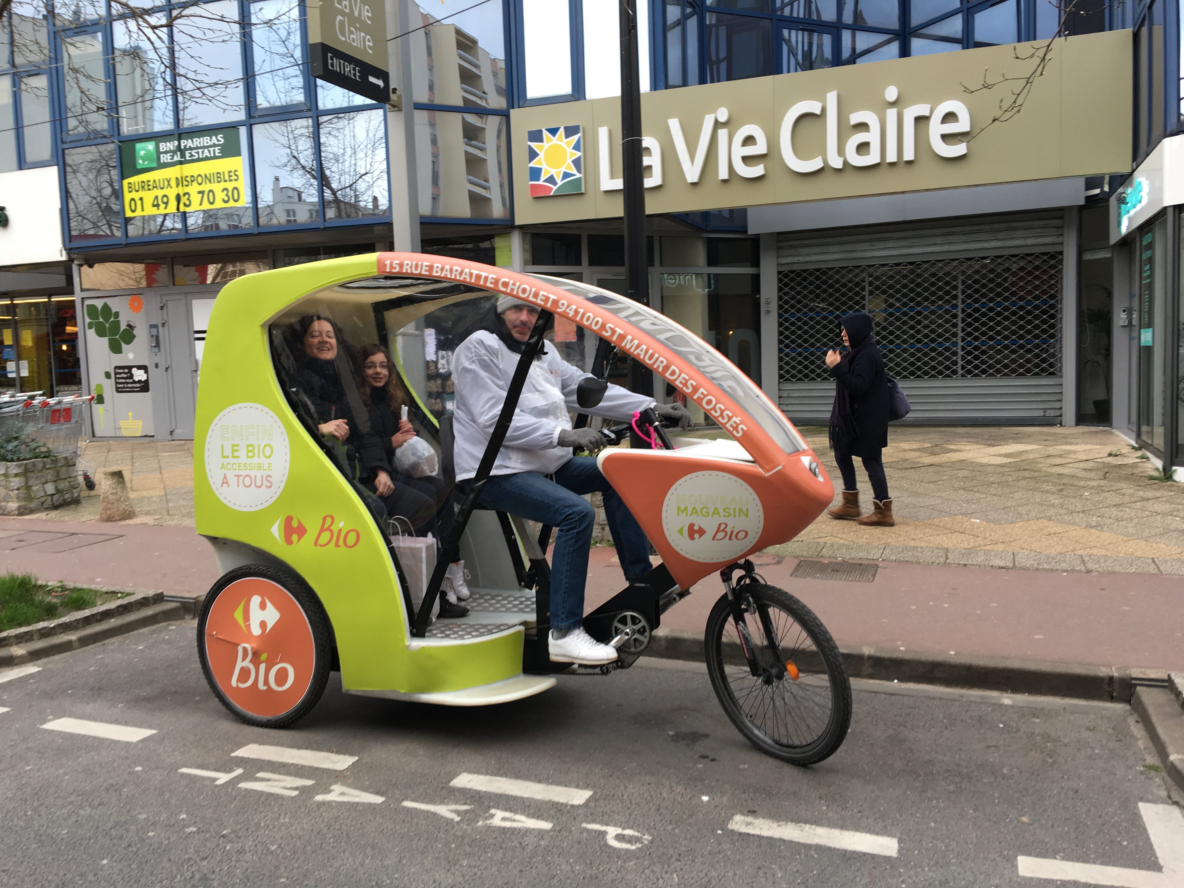 Carrefour Bio location d'un vélo taxi