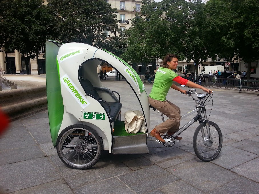 Greenpeace et le Vélo-taxi Fenix -Juillet 2013
