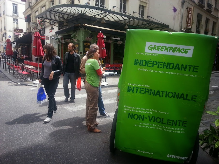 Greenpeace et le Vélo-taxi Fenix -Juillet 2013