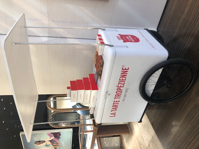 Location triporteur comptoir de Joaillier Fred pour son partenariat avec la Tarte Tropézienne