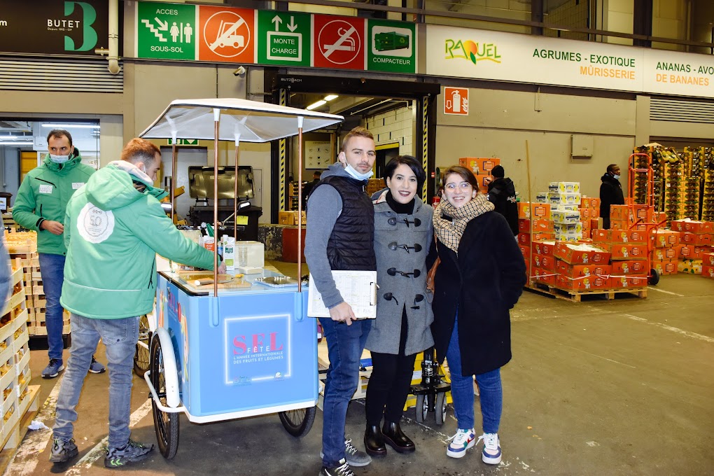 Location Triporteur Rétro Isotherme KV avec Chauffeur pour SFL