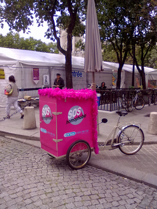 SOS Homophobie à la Gay Pride 2011