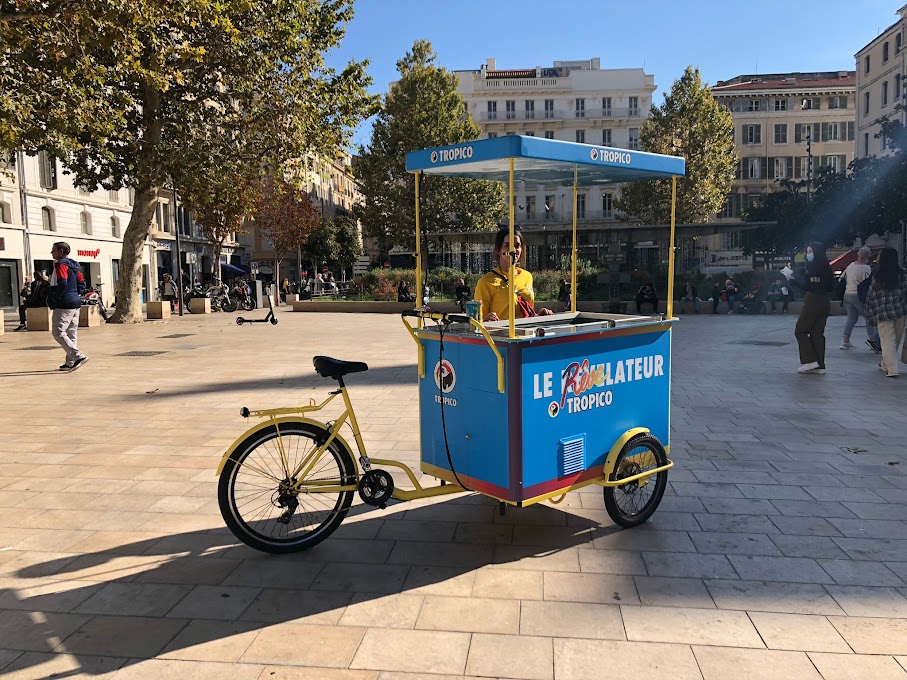 Location Triporteur Glaces 170L KV pour Tropico